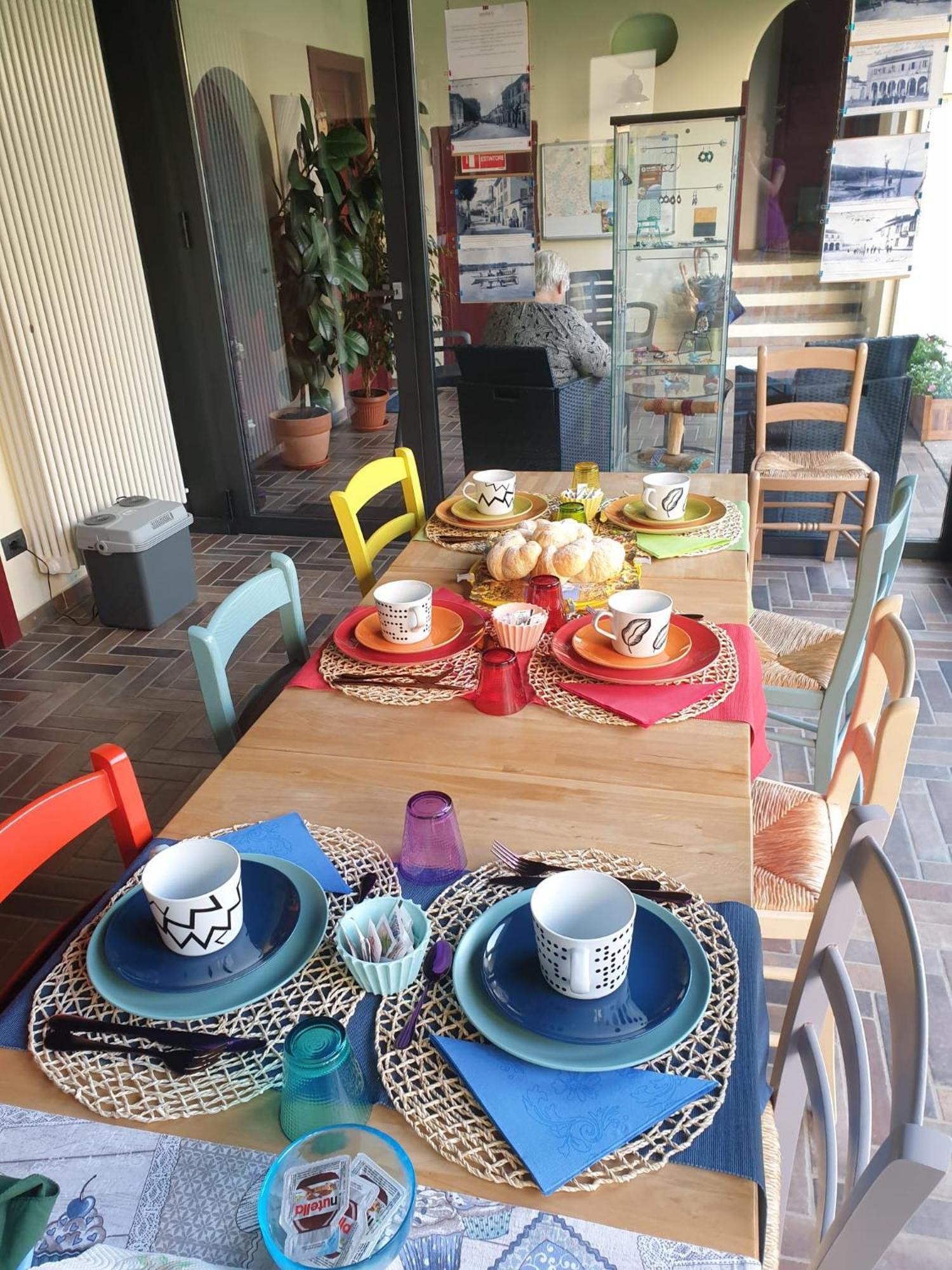 Le Tre Arti Bed & Breakfast Gavirate Ngoại thất bức ảnh